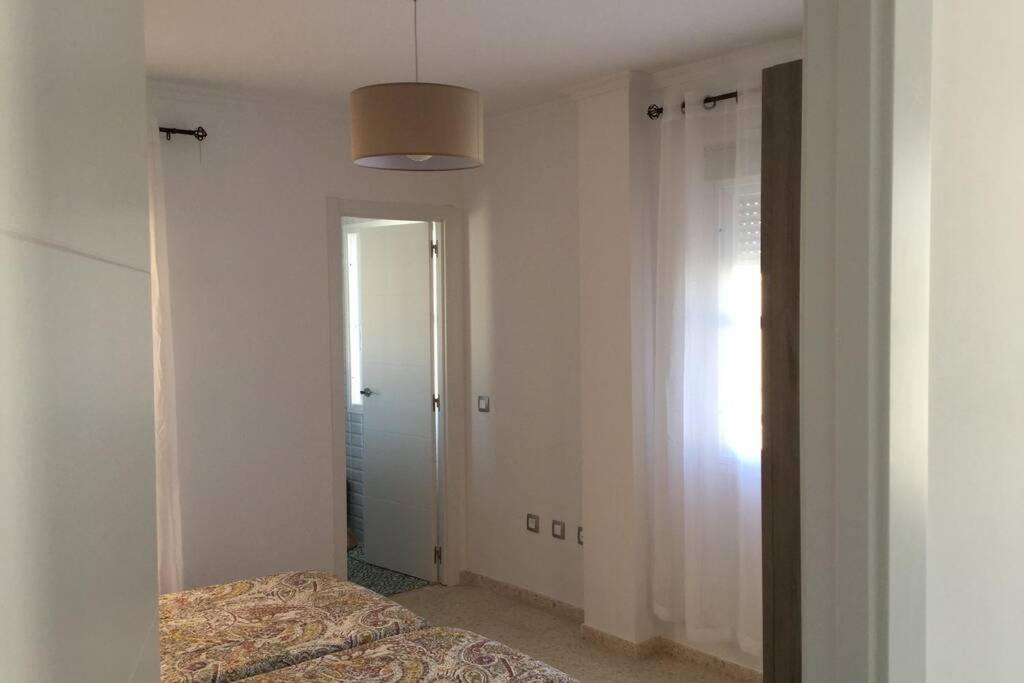 Ferienwohnung Duplex Muy Cerca De La Playa Y Del Centro Tarifa Exterior foto